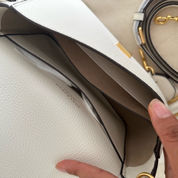 New Tory Burch Thea web flap crossbody ivory  double strap/ no tassle on the bag - Picture 10 of 13